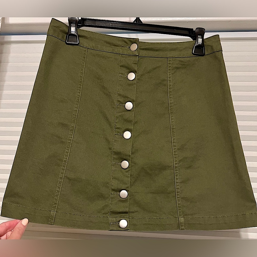 NUDE Brand Army Green Button Front Mini Skirt Denim Slight Stretch Size Medium